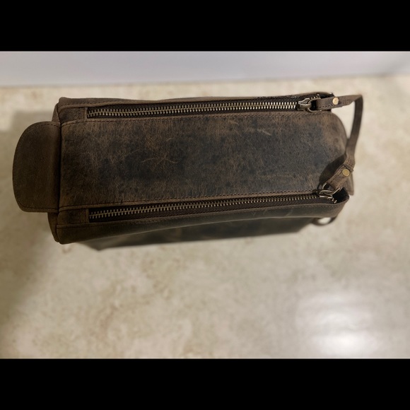 Genuine Buffalo Leather Toiletry Travel Bag (BRAND NEW) ( NWT) - Picture 9 of 9